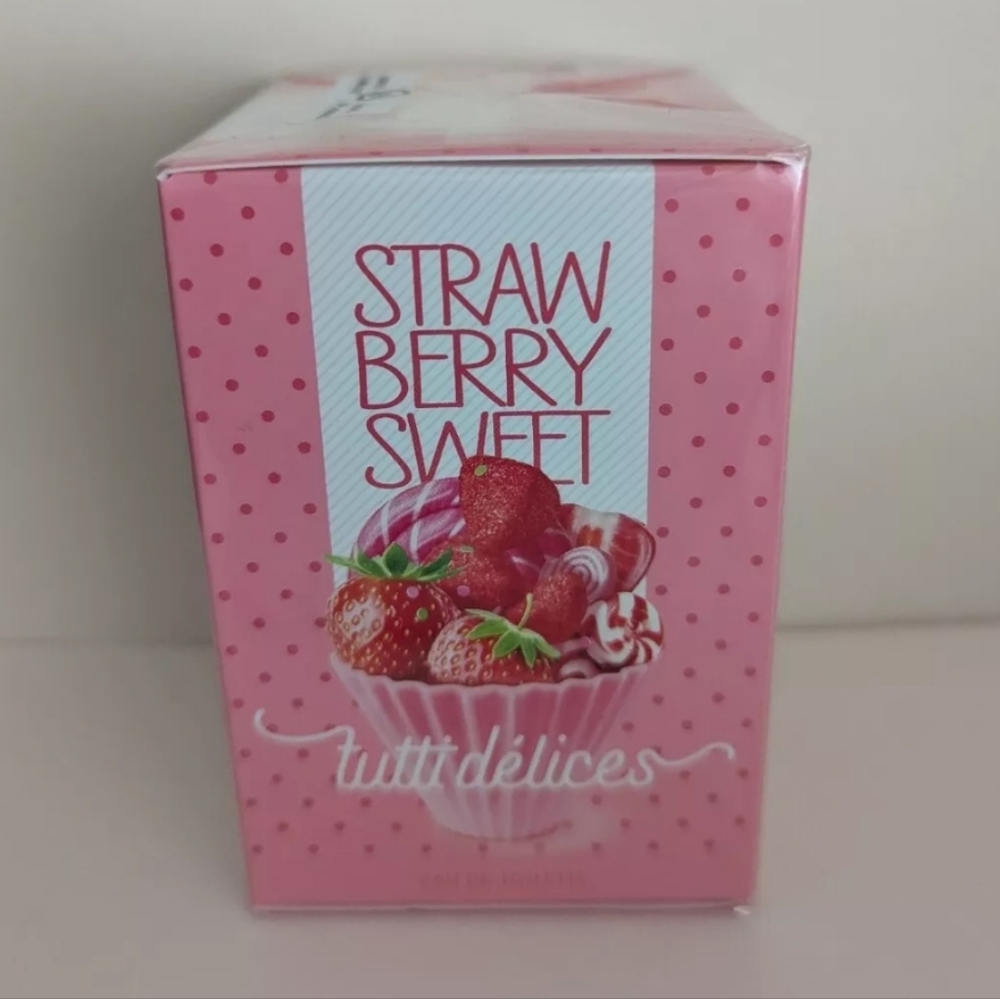 Tutti Delices Strawberry Sweet
